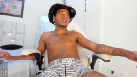 Snapshot of anthony_milleer chatting on 02-21-26, 06:14 anthony online show from 02-21-26, 06:14