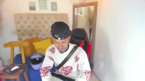 Snapshot of anthoy_wayans chatting on 03-08-26, 11:19 online show from 03-08-26, 11:19