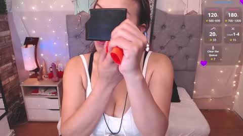 Snapshot of antolyh_c chatting on 11-21-25, 01:54 antolyh_c online show from 11-21-25, 01:54