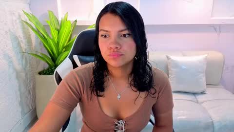 Antonela online show from 09-17-25, 12:40