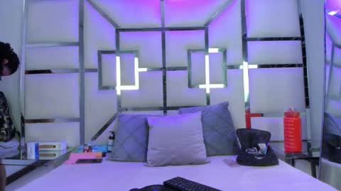 Snapshot of antonelablaze chatting on 04-15-26, 03:35 AntonelaBlaze online show from 04-15-26, 03:35