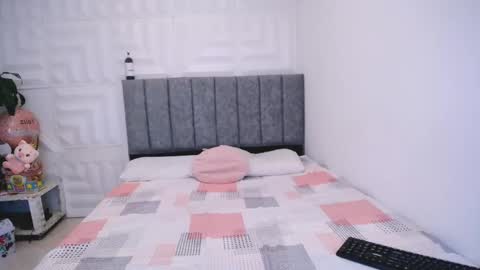 Snapshot of antonella_mcry chatting on 02-06-25, 09:06 antonella online show from 02-06-25, 09:06