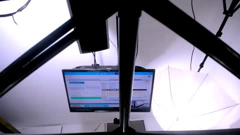 Snapshot of antonella_mcry chatting on 10-28-25, 06:06 antonella online show from 10-28-25, 06:06