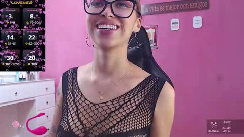 Snapshot of antonella_ponss chatting on 03-06-25, 04:28 antonella_ponss online show from 03-06-25, 04:28