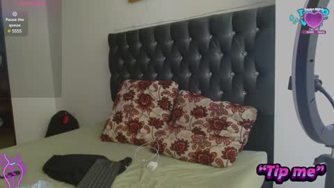 AntonellaAndNoah online show from 12-24-24, 05:23