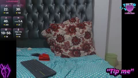 AntonellaAndNoah online show from 01-05-25, 03:43