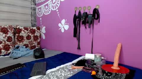 AntonellaAndNoah online show from 02-07-26, 05:44