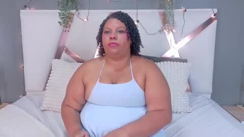 Snapshot of antonellagreyy__ chatting on 10-20-25, 04:51 ANTONELLA online show from 10-20-25, 04:51