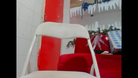 Snapshot of antonellakling_ chatting on 12-26-24, 01:54 ANTONELLA online show from 12-26-24, 01:54