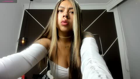 A N T O N E L L A online show from 02-04-25, 11:38