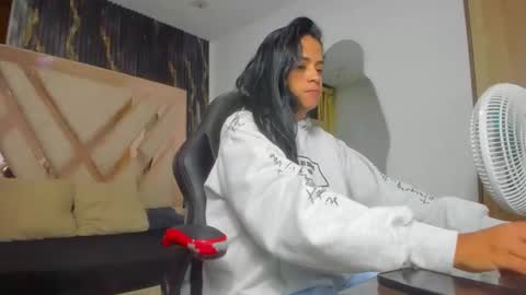 AntonellaTawer online show from 09-21-25, 02:35