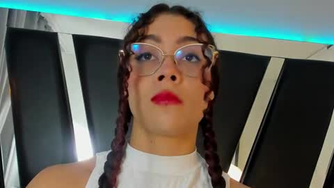 A N T O N E L L E  online show from 01-02-25, 11:20