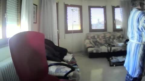 Antonio online show from 02-06-25, 11:43