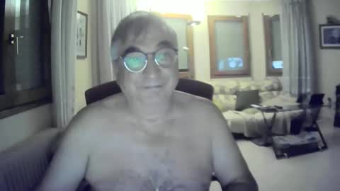 Antonio online show from 09-09-25, 07:02