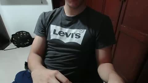 Snapshot of antonio_ricci chatting on 10-28-25, 02:37 antonio_ricci online show from 10-28-25, 02:37