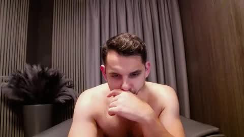 HI My name is Antonio online show from 12-20-25, 08:27