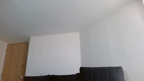 Snapshot of antonnella_x chatting on 03-10-25, 08:45 antonnella online show from 03-10-25, 08:45