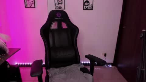 antony_cast online show from 01-31-25, 04:58