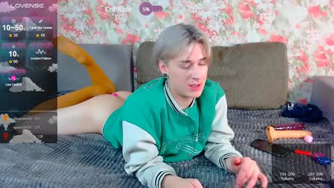 Snapshot of antonylewis chatting on 01-06-25, 11:09 YummyTony online show from 01-06-25, 11:09