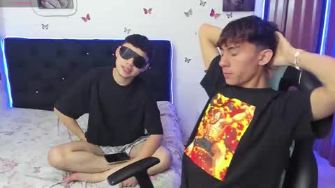 Snapshot of antonythiago_couple chatting on 11-14-25, 05:06 Antony y thiago online show from 11-14-25, 05:06