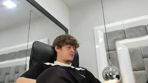 Anthony King online show from 10-12-25, 07:57