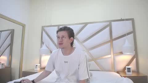 Anthony King online show from 11-22-25, 04:55