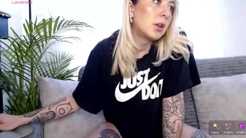 Antonia online show from 10-06-25, 06:05