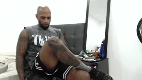 antwanblack11 online show from 01-03-25, 04:37