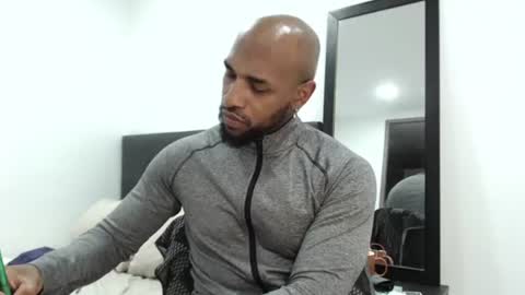 antwanblack11 online show from 02-07-25, 01:47