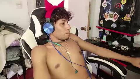 Snapshot of anuardhm chatting on 11-09-25, 05:55 AnuarDHM online show from 11-09-25, 05:55