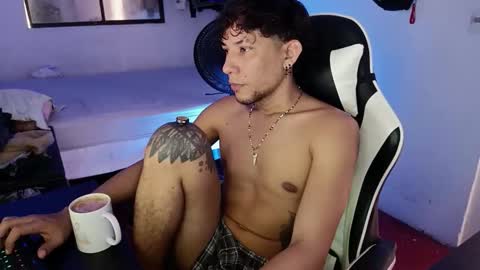 Snapshot of anuardhm chatting on 12-01-25, 04:12 AnuarDHM online show from 12-01-25, 04:12