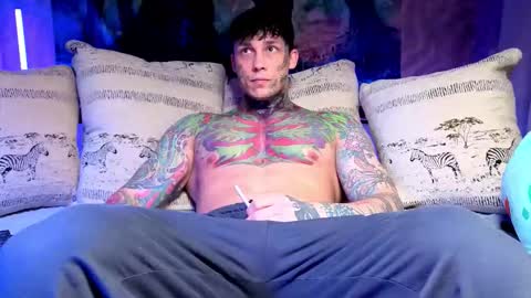 Tom online show from 12-17-25, 05:24