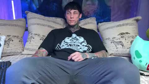 Tom online show from 01-18-26, 05:22