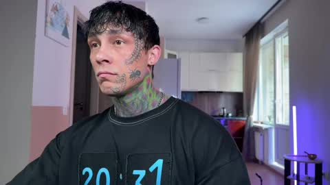 Snapshot of anubisgod88 chatting on 04-01-26, 07:42 Tom online show from 04-01-26, 07:42