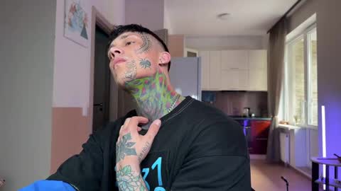 Snapshot of anubisgod88 chatting on 04-02-26, 06:11 Tom online show from 04-02-26, 06:11