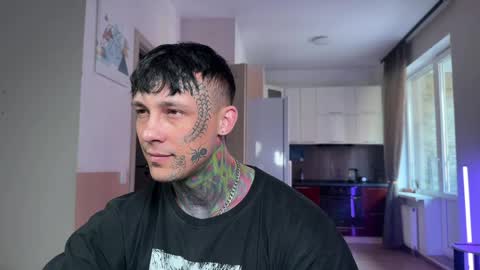 Snapshot of anubisgod88 chatting on 04-10-26, 06:51 Tom online show from 04-10-26, 06:51