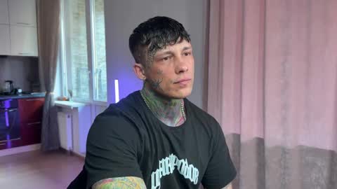 Snapshot of anubisgod88 chatting on 04-11-26, 06:40 Tom online show from 04-11-26, 06:40