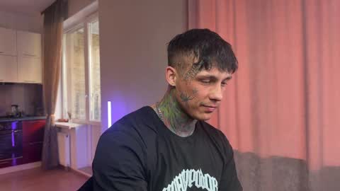 Snapshot of anubisgod88 chatting on 04-11-26, 02:10 Tom online show from 04-11-26, 02:10