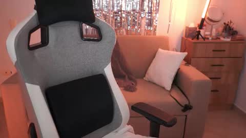 anya online show from 01-16-26, 08:57