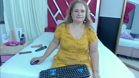 Anyela  online show from 01-15-25, 06:54
