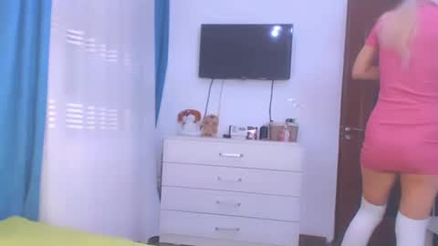 Snapshot of anysadoll chatting on 12-13-24, 12:53 An online show from 12-13-24, 12:53