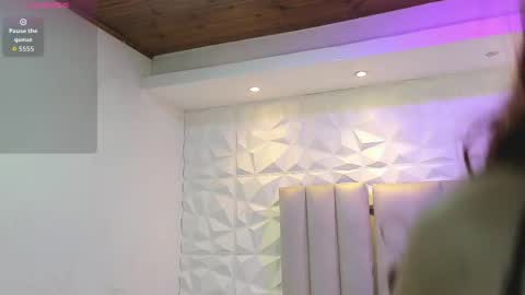 Snapshot of aome_purpuree chatting on 09-17-25, 01:02 Aome online show from 09-17-25, 01:02