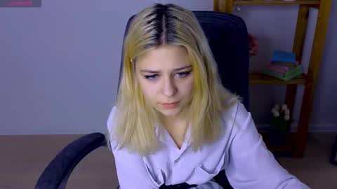 Snapshot of apheliastar chatting on 11-02-25, 04:09 ApheliaStar online show from 11-02-25, 04:09