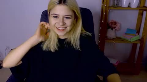 Snapshot of apheliastar chatting on 11-08-25, 04:07 ApheliaStar online show from 11-08-25, 04:07