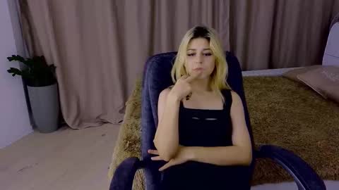 Snapshot of apheliastar chatting on 12-01-25, 03:06 ApheliaStar online show from 12-01-25, 03:06