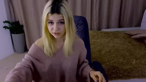 Snapshot of apheliastar chatting on 12-03-25, 04:05 ApheliaStar online show from 12-03-25, 04:05