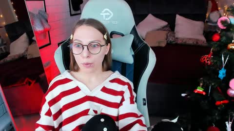 APHEX QUEEN online show from 12-17-24, 04:32