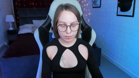 APHEX QUEEN online show from 01-12-25, 01:05