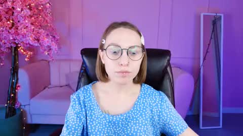 APHEX QUEEN online show from 01-19-25, 01:12