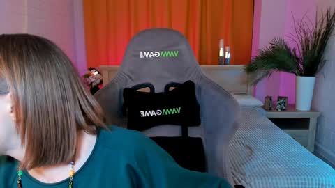 APHEX QUEEN online show from 02-06-25, 01:32